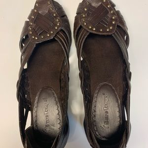 BareTraps size 6.5 dark brown  leather sandals in excellent condition
